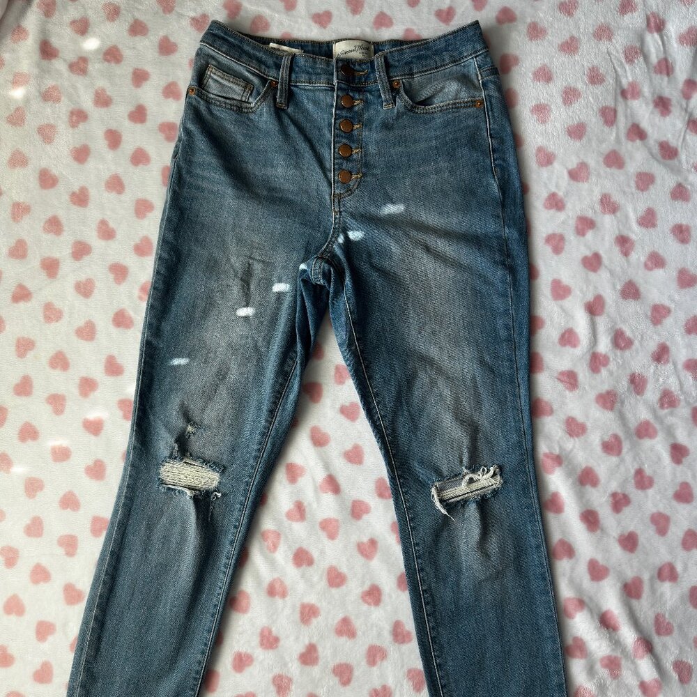 Universal Thread Jeans